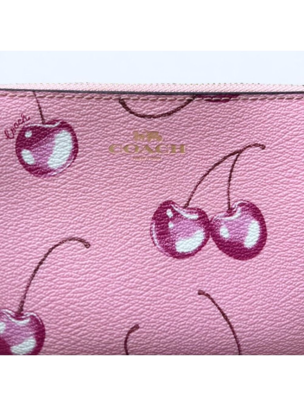 Coach Cherry Print Pink Corner Zip Wristlet Luxury Coquette Dainty Preppy Cute - Picture 2 of 6